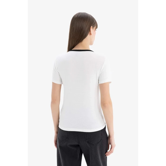 Defacto E5065 Ekru Regular Fit Bisiklet Yaka Baskılı Ribana Kısa Kollu Tişört