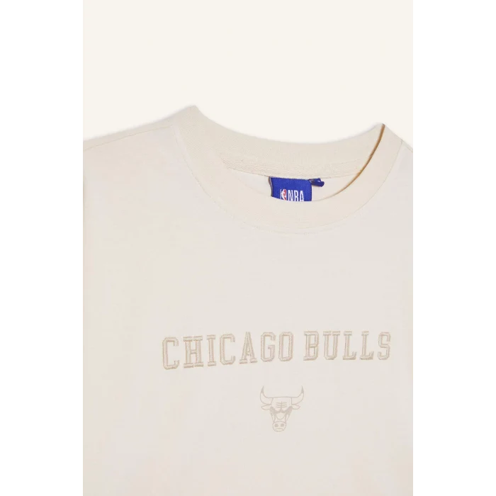 Defacto E3826 Bej DeFactoFit NBA Chicago Bulls Cropped Fit Bisiklet Yaka Sporcu Kısa Kollu Tişört