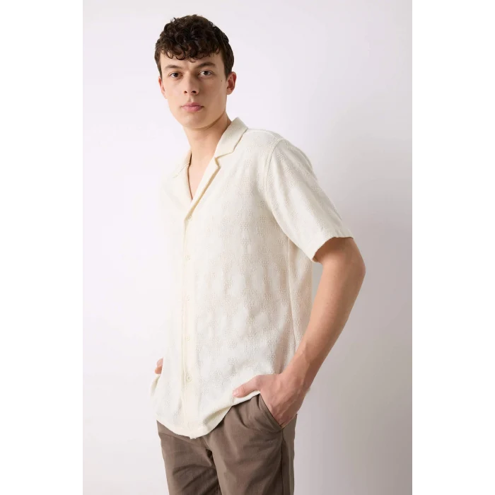 Defacto E0790 Ekru Regular Fit Apaş Yaka Yazlık Kısa Kollu Gömlek