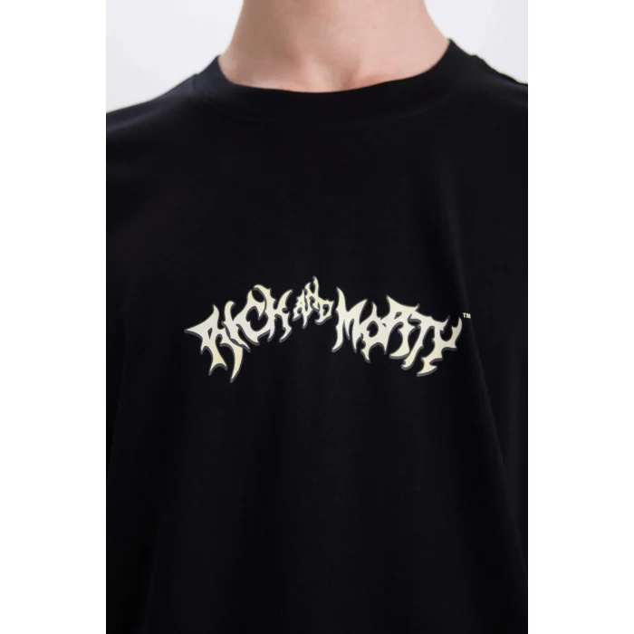 Defacto E3268 Siyah %100 Pamuk Rick and Morty Boxy Fit Bisiklet Yaka Sırt Baskılı Kısa Kollu Tişört