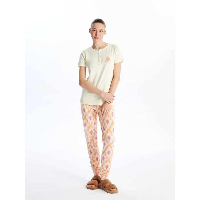 LCW DREAM Ekru Bisiklet Yaka Baskılı Kısa Kollu Kadın Pijama Takımı