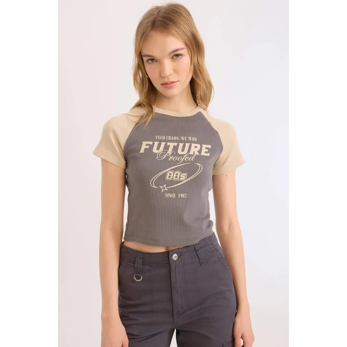 Defacto E0647 Gri Coool Fitted Bisiklet Yaka Baskılı Fitilli Kaşkorse Kısa Kollu Tişört