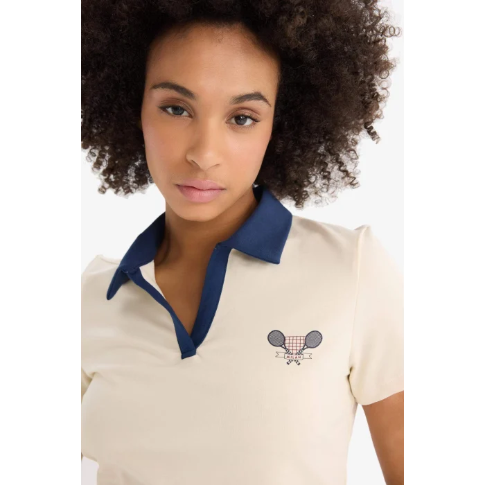 Defacto D7136 Ekru DeFactoFit Standart Fit Baskılı Sporcu Kısa Kollu Polo Tişört