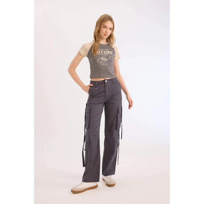 Defacto E0647 Gri Coool Fitted Bisiklet Yaka Baskılı Fitilli Kaşkorse Kısa Kollu Tişört