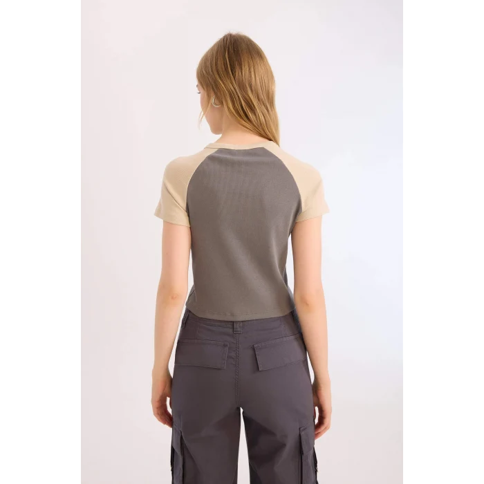 Defacto E0647 Gri Coool Fitted Bisiklet Yaka Baskılı Fitilli Kaşkorse Kısa Kollu Tişört