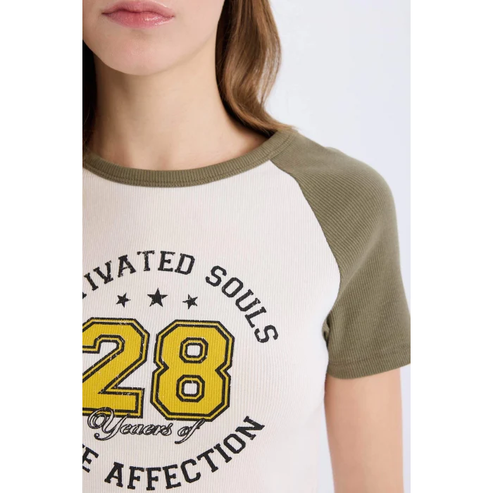 Defacto E0678 Haki Coool Fitted Bisiklet Yaka Baskılı Fitilli Kaşkorse Kısa Kollu Tişört