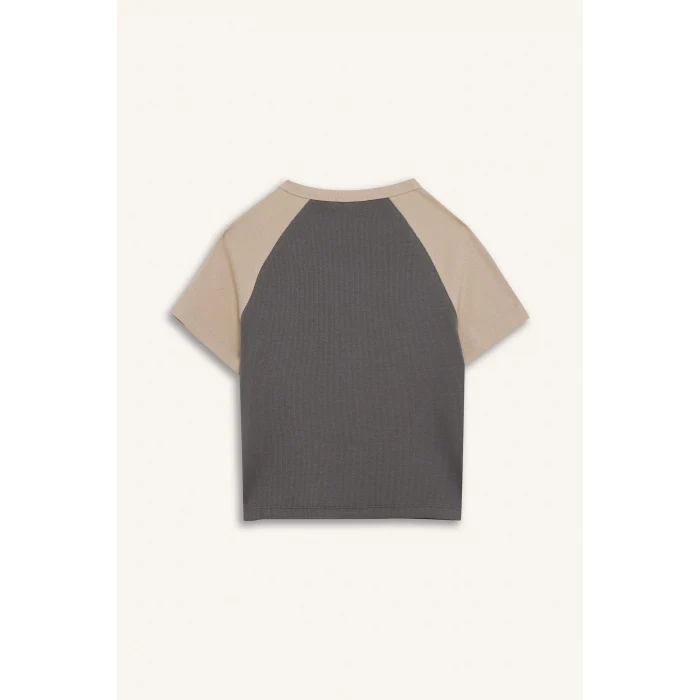 Defacto E0647 Gri Coool Fitted Bisiklet Yaka Baskılı Fitilli Kaşkorse Kısa Kollu Tişört