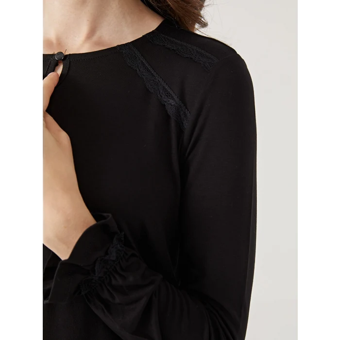 LCW Grace Siyah Bisiklet Yaka Dantel Detaylı Kadın Bluz