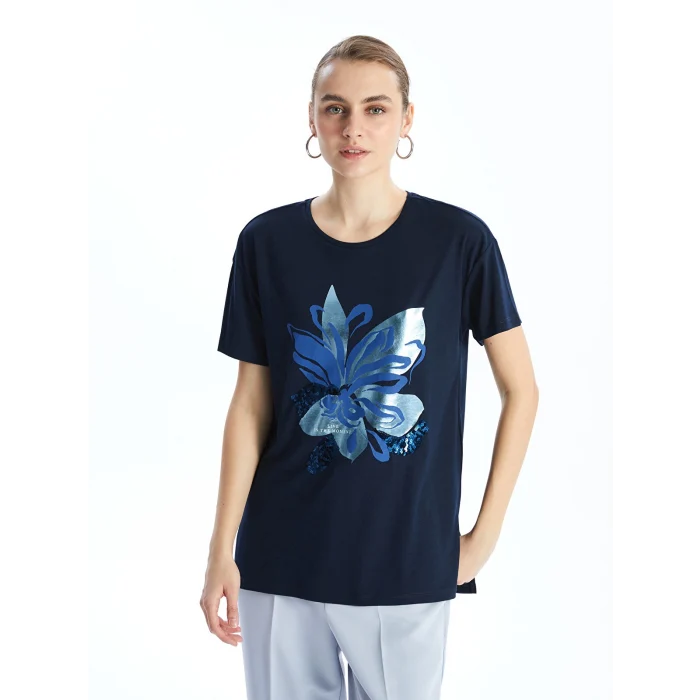 LCWAIKIKI Classic Lacivert Bisiklet Yaka Çiçekli Kadın Tişört