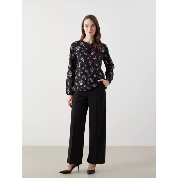 LCW Grace Siyah Bağlamalı Yaka Çiçekli Kadın Bluz