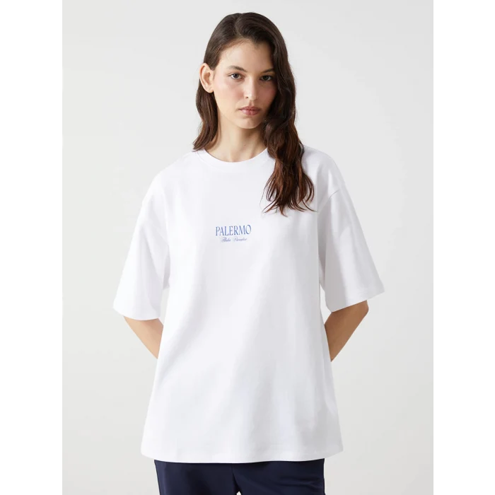 LCW Vision Beyaz Bisiklet Yaka Palermo Baskılı Oversize Kadın Tişört
