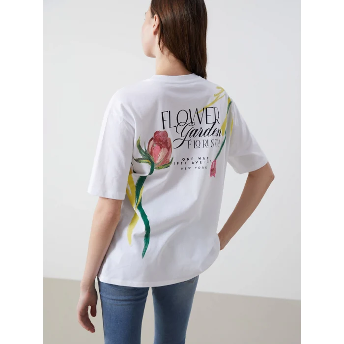 LCW Vision Beyaz Bisiklet Yaka Baskılı Oversize Kadın Tişört