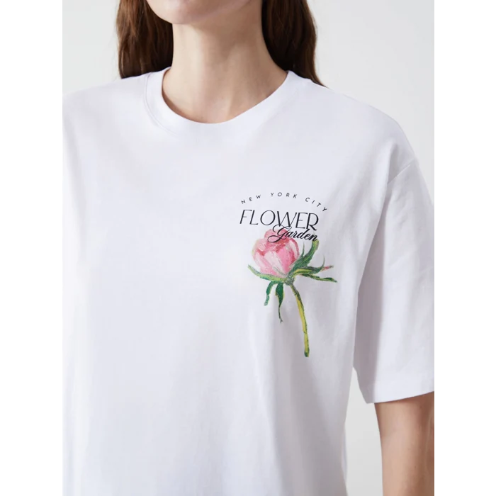 LCW Vision Beyaz Bisiklet Yaka Baskılı Oversize Kadın Tişört