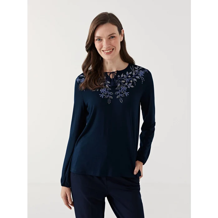 LCW Grace Lacivert Bağlamalı Yaka Çiçekli Kadın Bluz