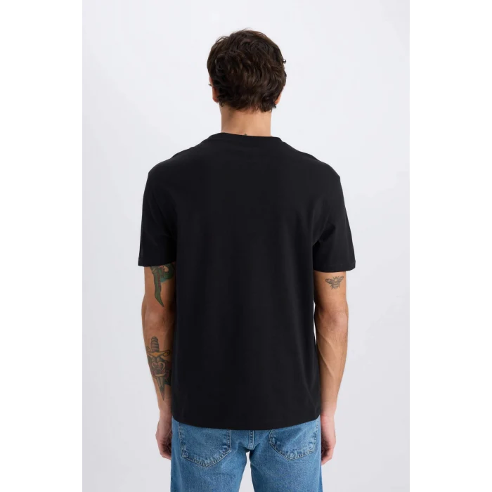 Defacto E0581 Siyah %100 Pamuk Regular Fit Bisiklet Yaka Baskılı Kısa Kollu Tişört