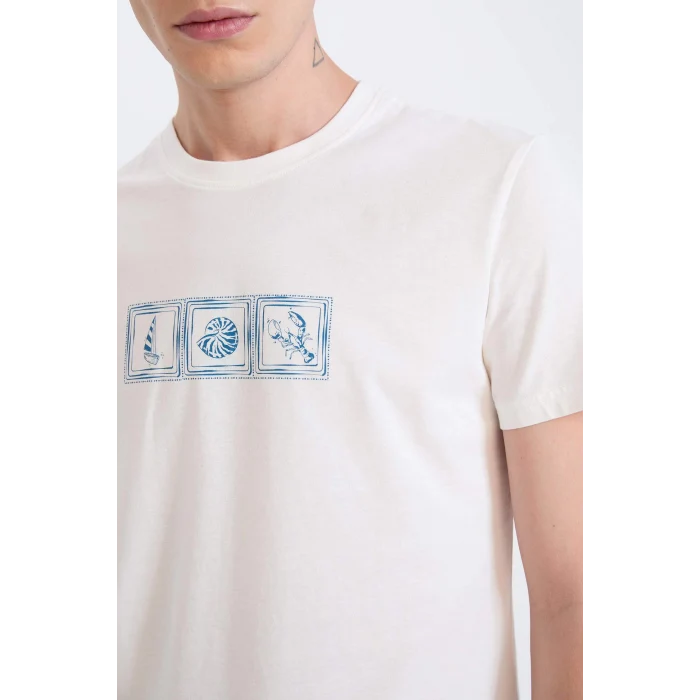 Defacto D9356 Ekru %100 Pamuk Slim Fit Dar Kesim Bisiklet Yaka Baskılı Kısa Kollu Tişört