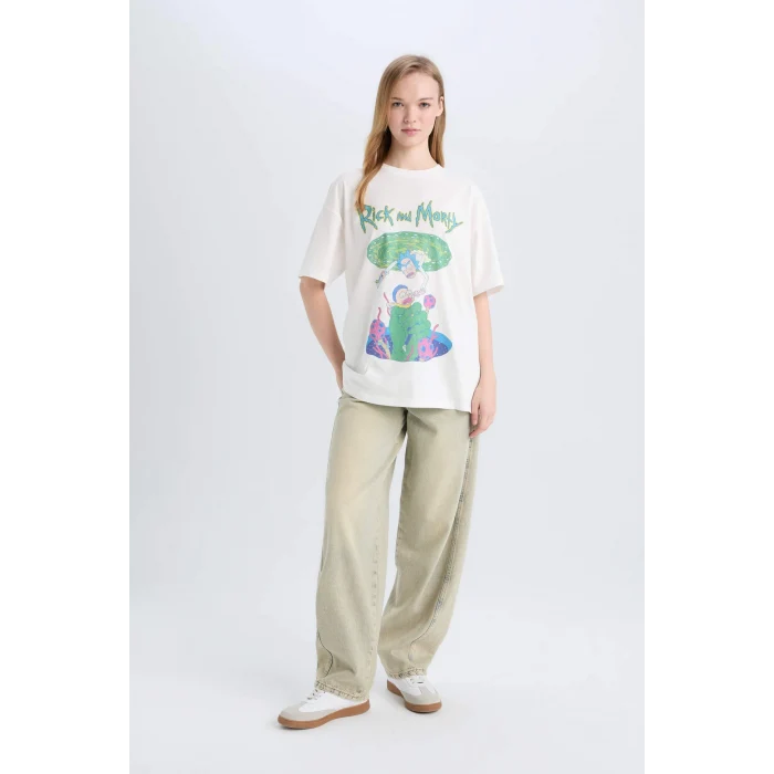 Defacto D9116 Beyaz Coool Rick and Morty Oversize Geniş Kalıp Bisiklet Yaka Baskılı Kısa Kollu Tişört