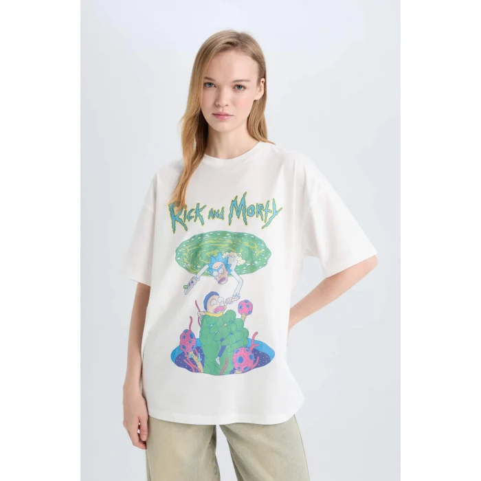 Defacto D9116 Beyaz Coool Rick and Morty Oversize Geniş Kalıp Bisiklet Yaka Baskılı Kısa Kollu Tişört