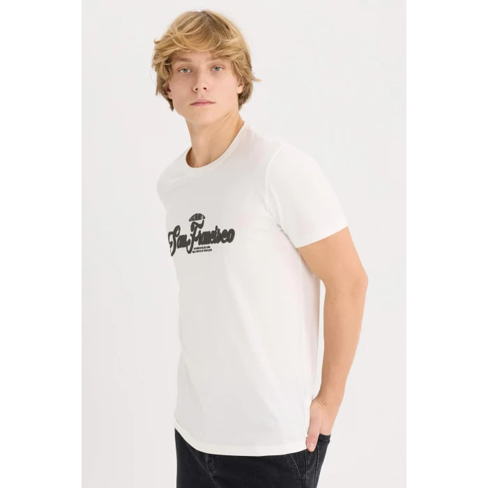 Defacto D5572 Ekru %100 Pamuk Slim Fit Dar Kesim Bisiklet Yaka Baskılı Kısa Kollu Tişört