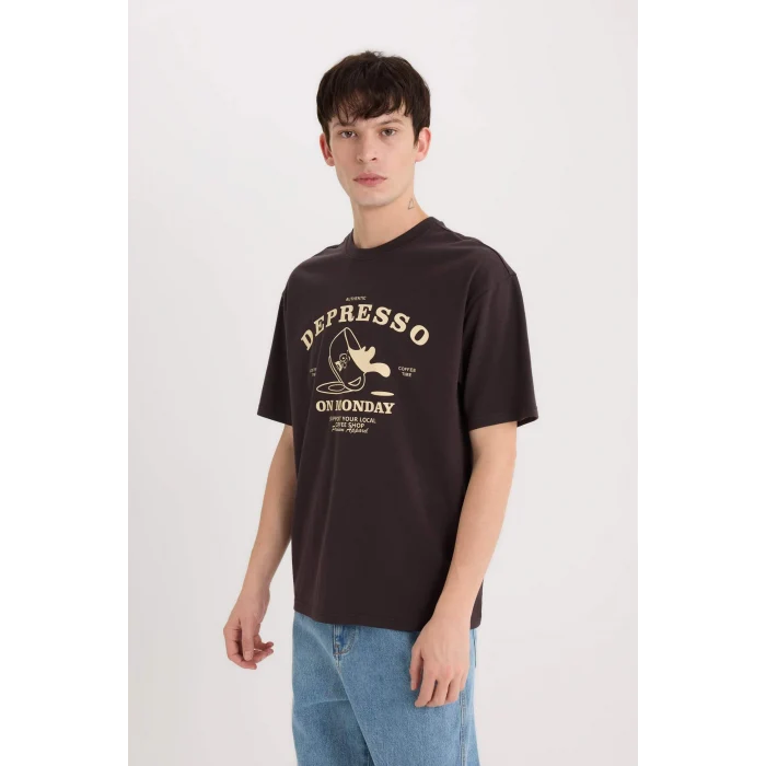 Defacto D5589 Kahve %100 Pamuk Boxy Fit Bisiklet Yaka Baskılı Kısa Kollu Tişört