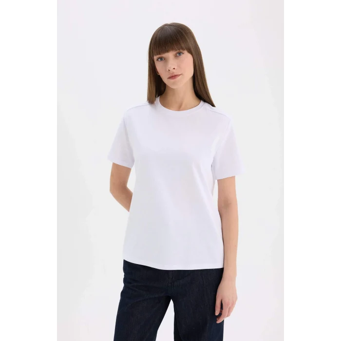 Defacto A9428 Beyaz Regular Fit Bisiklet Yaka Casual Premium Basic Düz Kısa Kollu Beyaz Tişört