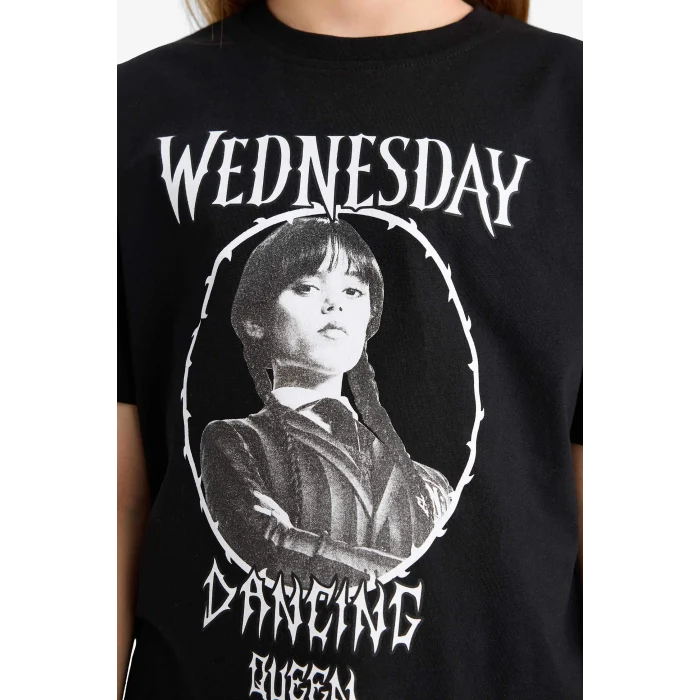 Defacto E6549 Siyah Kız Çocuk Wednesday Relax Fit Bisiklet Yaka Kısa Kollu Tişört