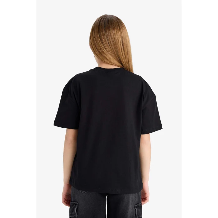 Defacto E6549 Siyah Kız Çocuk Wednesday Relax Fit Bisiklet Yaka Kısa Kollu Tişört