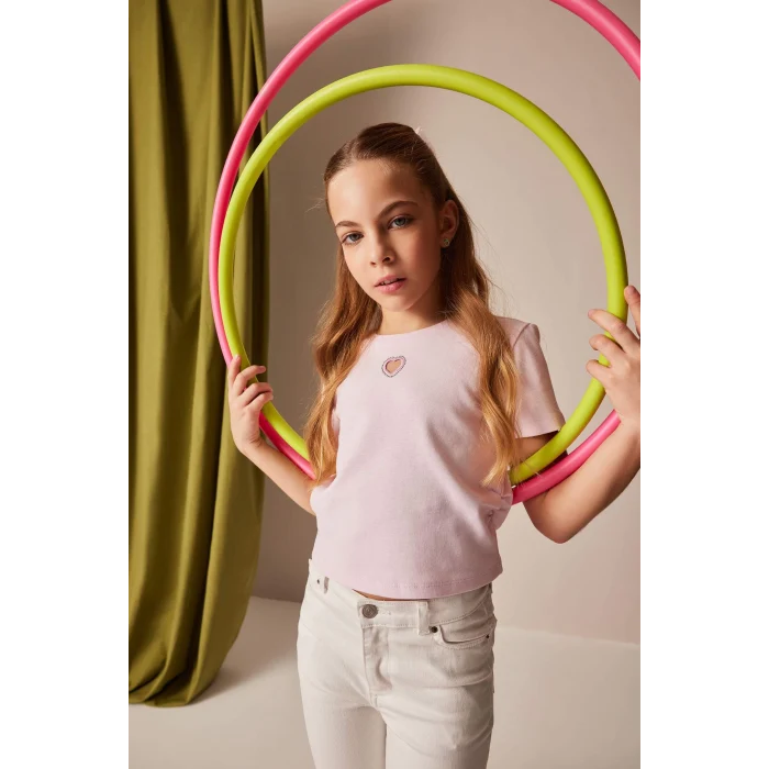 Defacto E0823 Pembe Kız Çocuk Slim Fit Dar Kesim Bisiklet Yaka Kalp Desenli Ribana Kısa Kollu Tişört