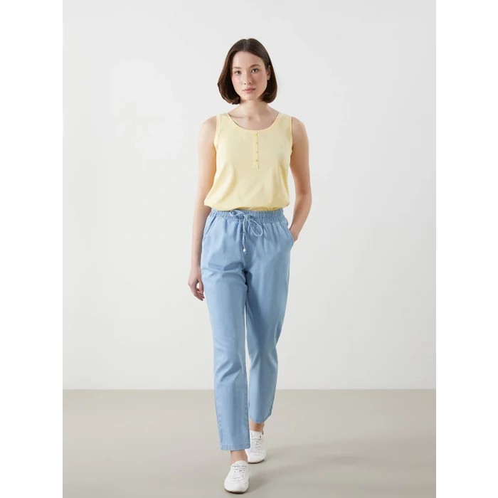 LCWAIKIKI Classic Bej Beli Lastikli Carrot Fit Kadın Jean Pantolon