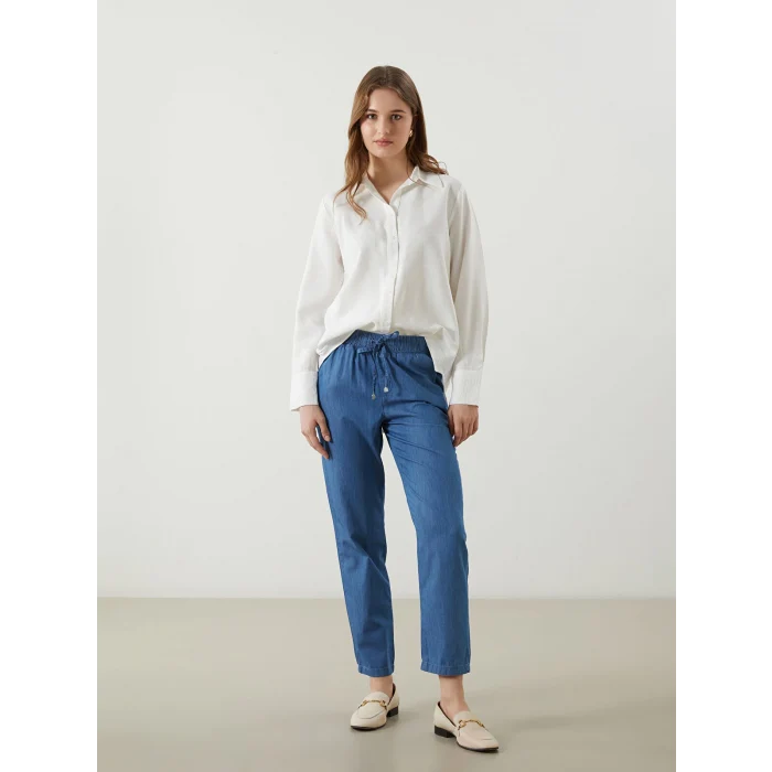 LCWAIKIKI Classic Mavi Beli Lastikli Carrot Fit Kadın Jean Pantolon