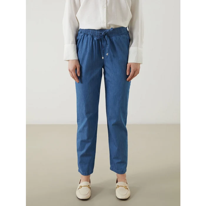 LCWAIKIKI Classic Mavi Beli Lastikli Carrot Fit Kadın Jean Pantolon