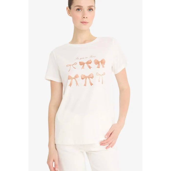 Defacto F5689 Ekru Regular Fit Bisiklet Yaka Baskılı Penye Kısa Kollu Tişört