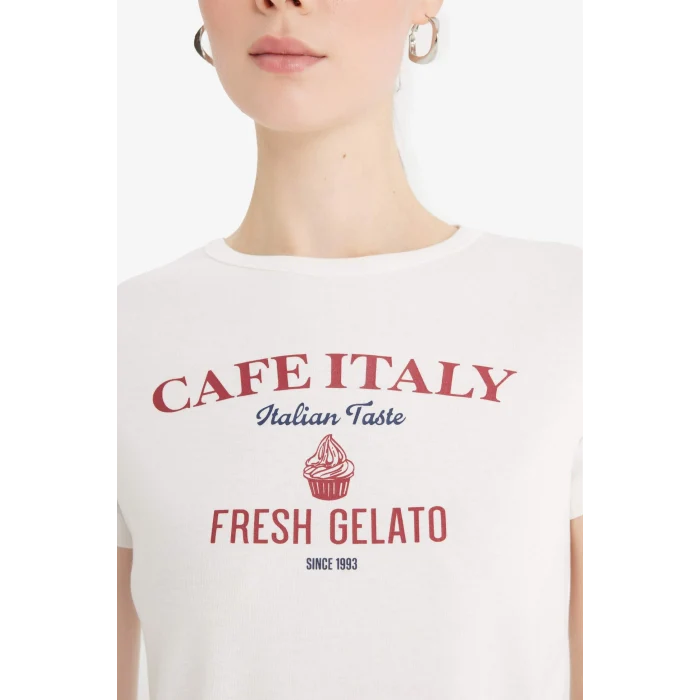 Defacto F5105 Ekru Regular Fit Bisiklet Yaka Baskılı Ribana Kısa Kollu Tişört