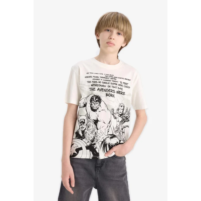 Defacto D9569 Ekru Erkek Çocuk Marvel Avengers Bisiklet Yaka Kısa Kollu Tişört