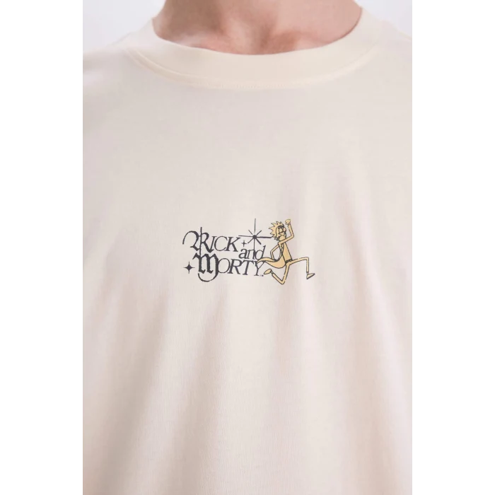 Defacto E3267 Ekru %100 Pamuk Rick and Morty Boxy Fit Bisiklet Yaka Baskılı Kısa Kollu Tişört