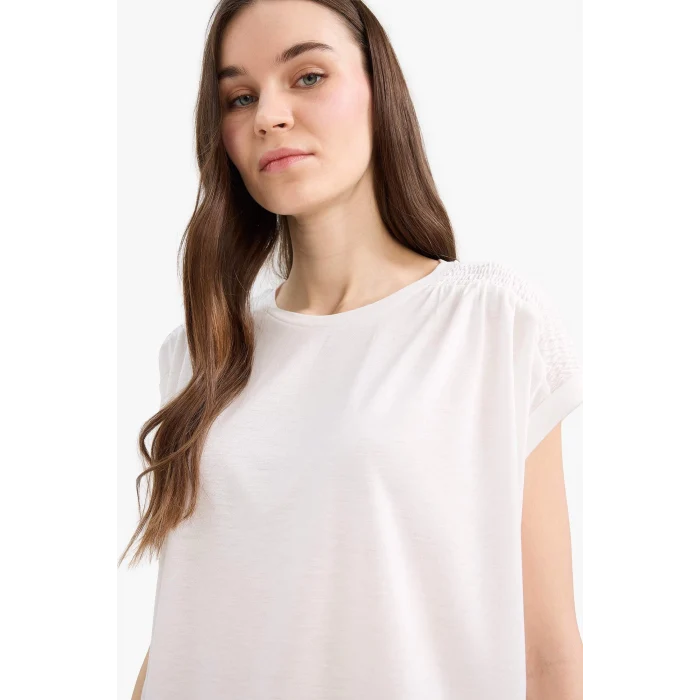 Defacto E7558 Ekru Bisiklet Yaka Basic Düz Kısa Kollu Tişört