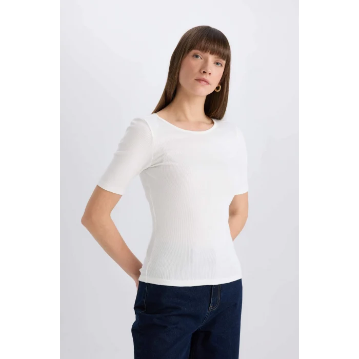 Defacto E5776 Ekru Slim Fit Dar Kesim Bisiklet Yaka Basic Düz Fitilli Kaşkorse Kısa Kollu Tişört