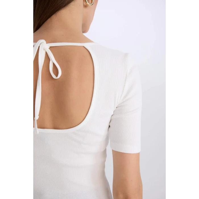 Defacto E5776 Ekru Slim Fit Dar Kesim Bisiklet Yaka Basic Düz Fitilli Kaşkorse Kısa Kollu Tişört