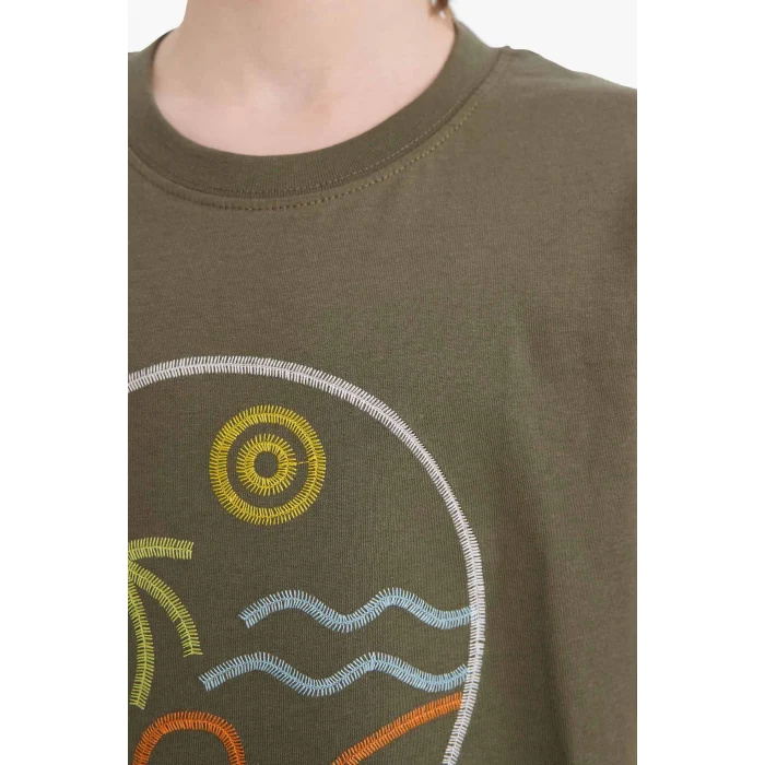 Defacto E0964 Haki Erkek Çocuk Bisiklet Yaka Nakışlı Kısa Kollu Tişört