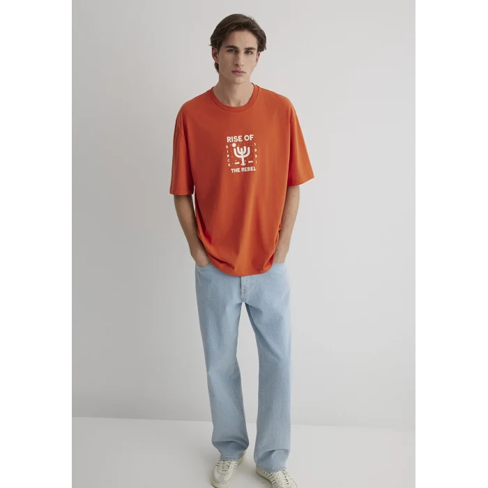 Mavi 0612669-70435 Rise Of The Rebel Baskılı Kırmızı Tişört
