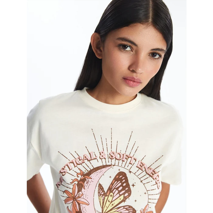 LCW Modest Ekru Bisiklet Yaka Baskılı Kısa Kollu Kadın Tişört