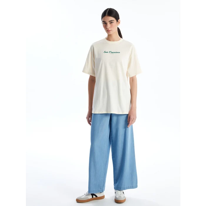 LCW Modest Ekru Bisiklet Yaka Baskılı Kısa Kollu Kadın Tişört