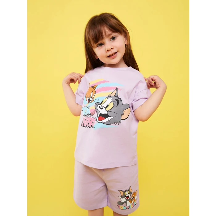 LCW baby Lila Bisiklet Yaka Kısa Kollu Tom ve Jerry Baskılı Kız Bebek Tişört ve Şort 2li Takım