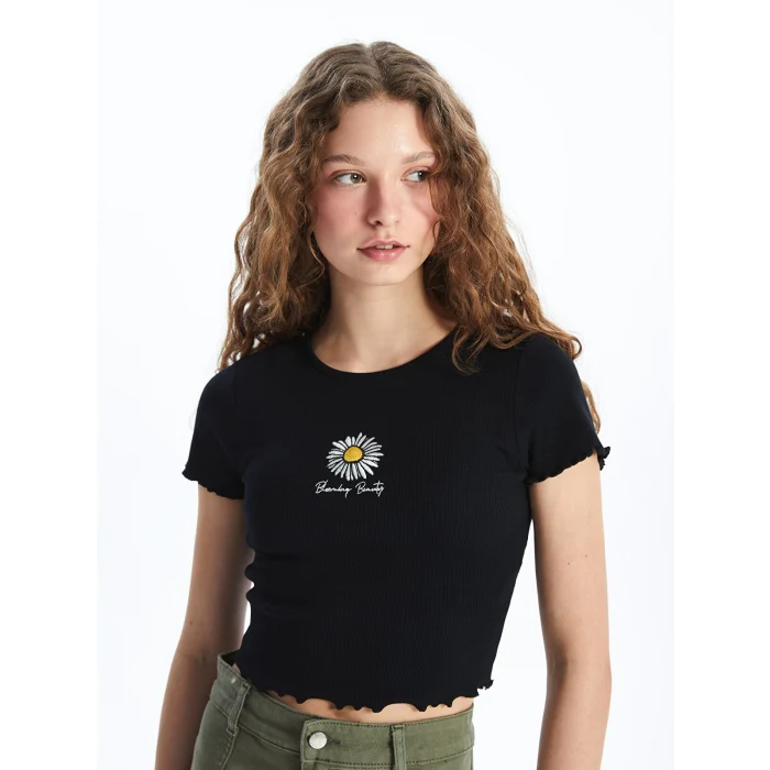 XSIDE Siyah Bisiklet Yaka Nakışlı Kısa Kollu Crop Kadın Tişört