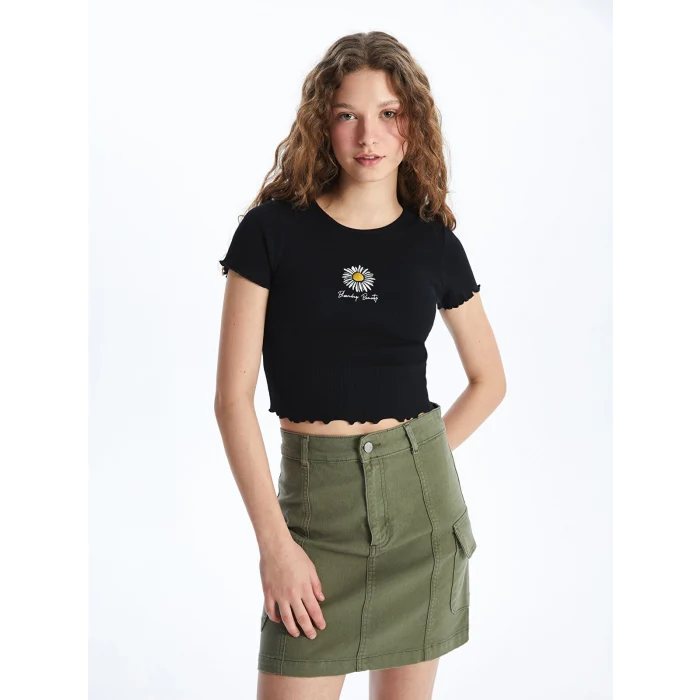 XSIDE Siyah Bisiklet Yaka Nakışlı Kısa Kollu Crop Kadın Tişört