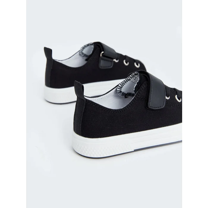 LCW STEPS Siyah Bağcık ve Cırt Cırtlı Erkek Çocuk Spor Ayakkabı