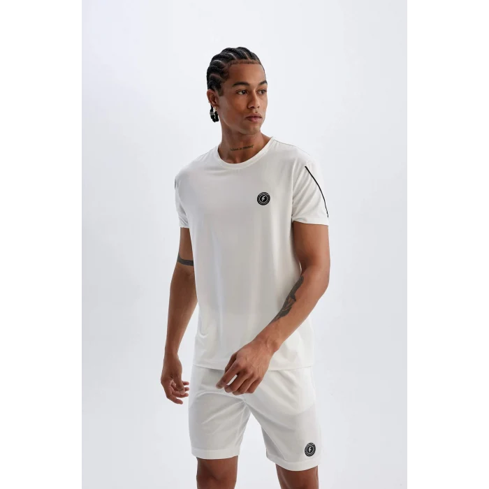 Defacto C1748 Beyaz DeFactoFit Standart Fit Bisiklet Yaka Baskılı Ağır Kumaş Kısa Kollu Sporcu Tişört