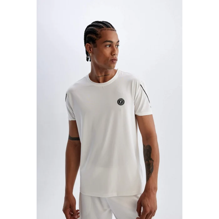 Defacto C1748 Beyaz DeFactoFit Standart Fit Bisiklet Yaka Baskılı Ağır Kumaş Kısa Kollu Sporcu Tişört