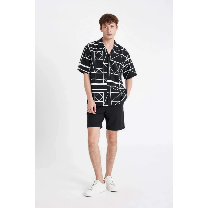 Defacto C7700 Siyah Relax Fit Yazlık Apaş Yaka Baskılı Viskon Kısa Kollu Gömlek