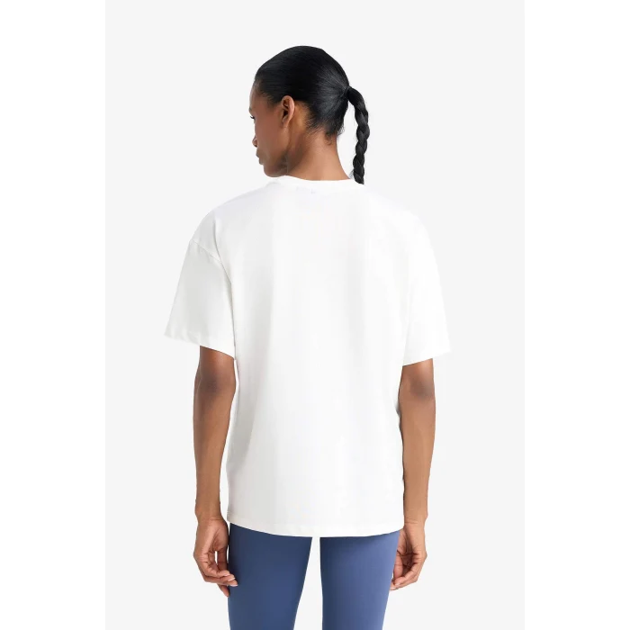 Defacto T5506 Beyaz DeFactoFit NBA Wordmark Oversize Geniş Kalıp Bisiklet Yaka Baskılı Kısa Kollu Tişört